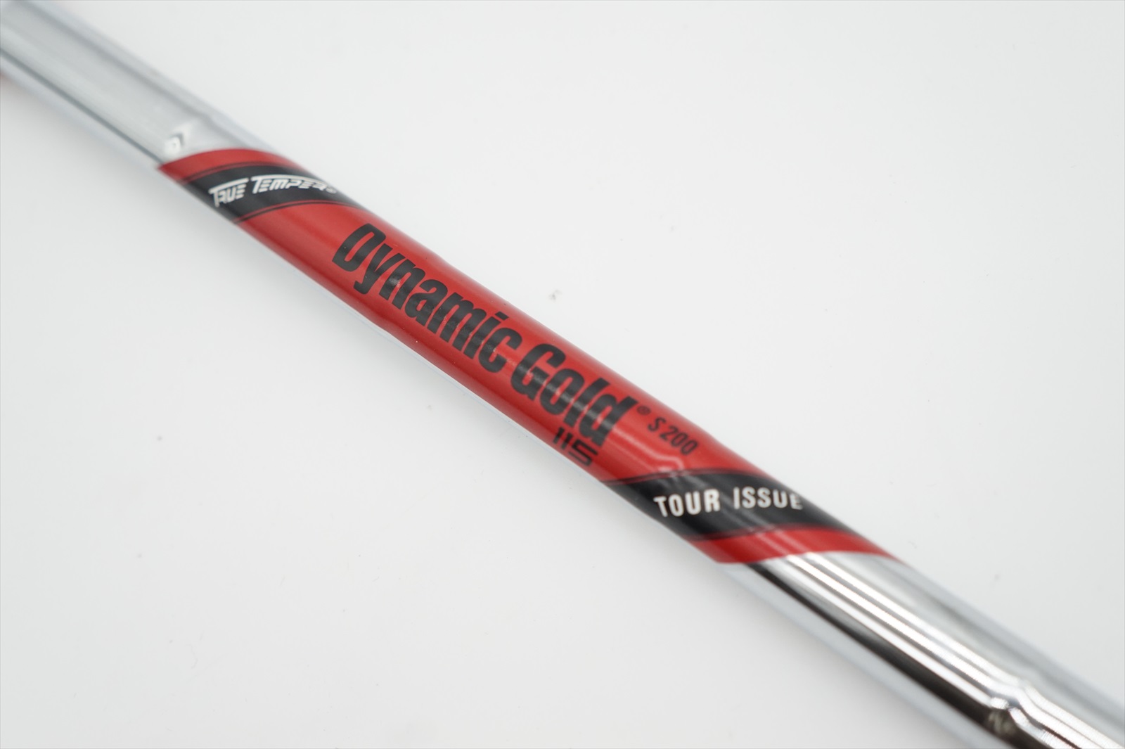 True Temper Dynamic Gold Tour Issue 115 S200 33.25