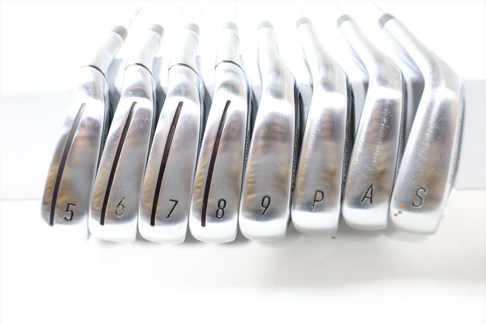 Taylormade Qi Iron Set 5-Pw, Aw, Sw Regular Flex Kbs Max Mt 85 Good