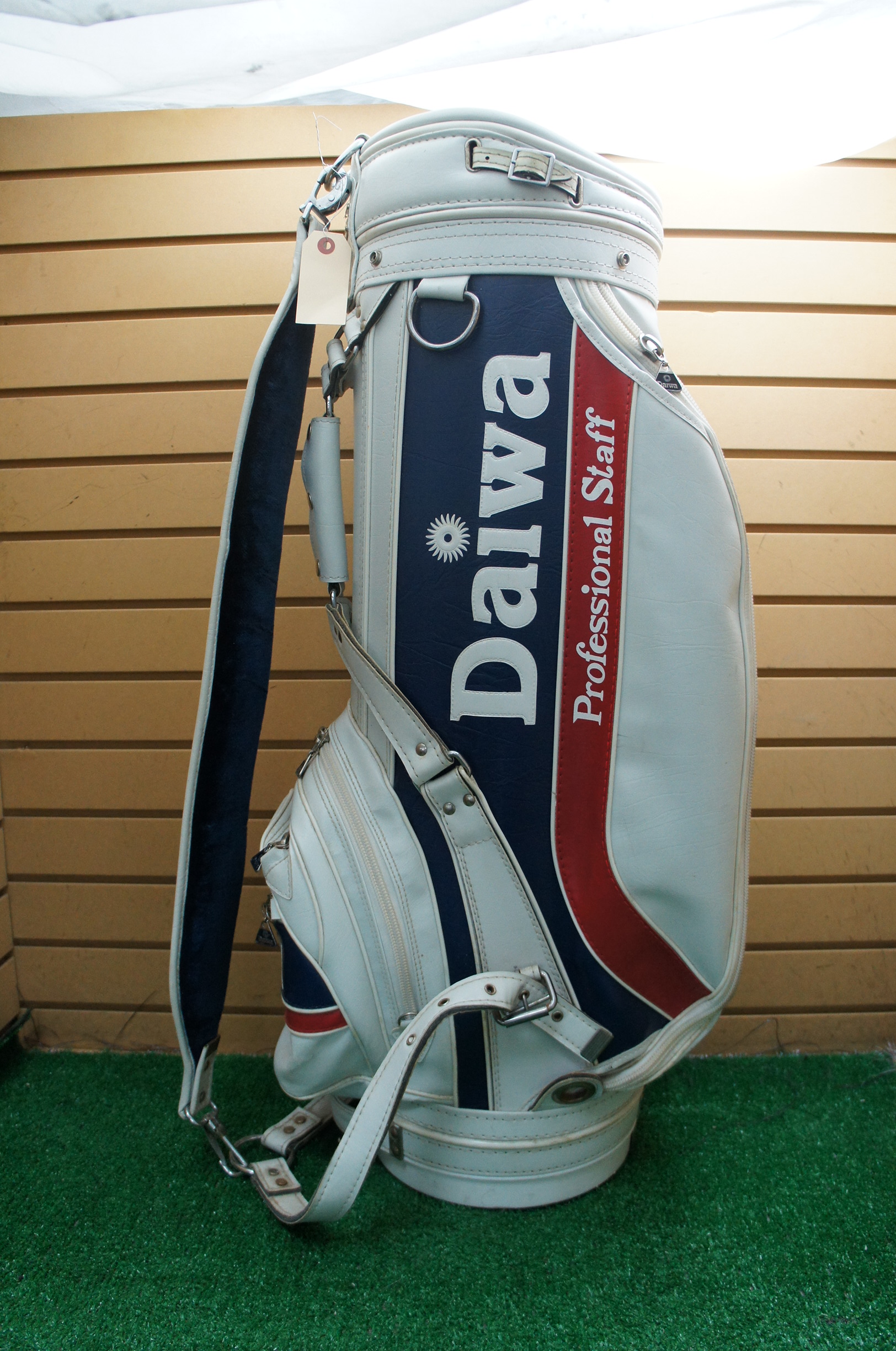 MINT Daiwa Golf Professional Staff 10" Tour Staff Bag 6Dividers White