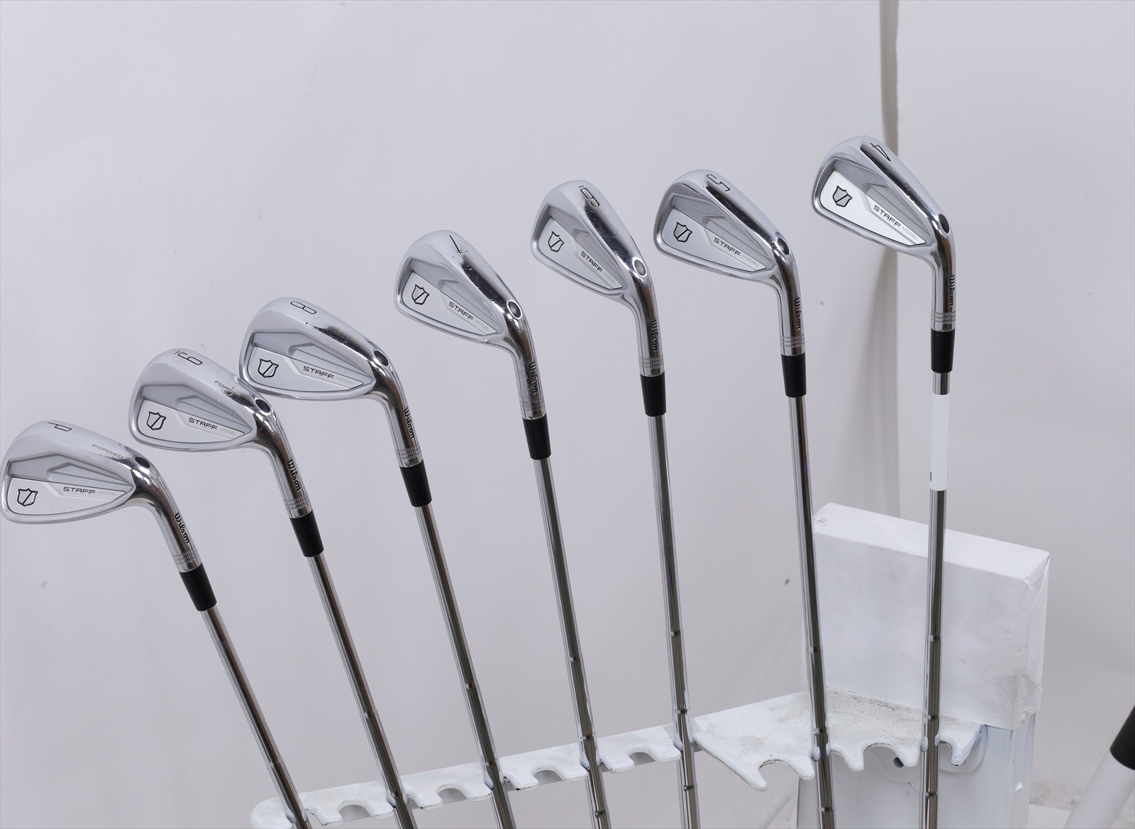 Wilson Staff Model Cb Iron Set 4-Pw Stiff Flex Dynamic Gold S300