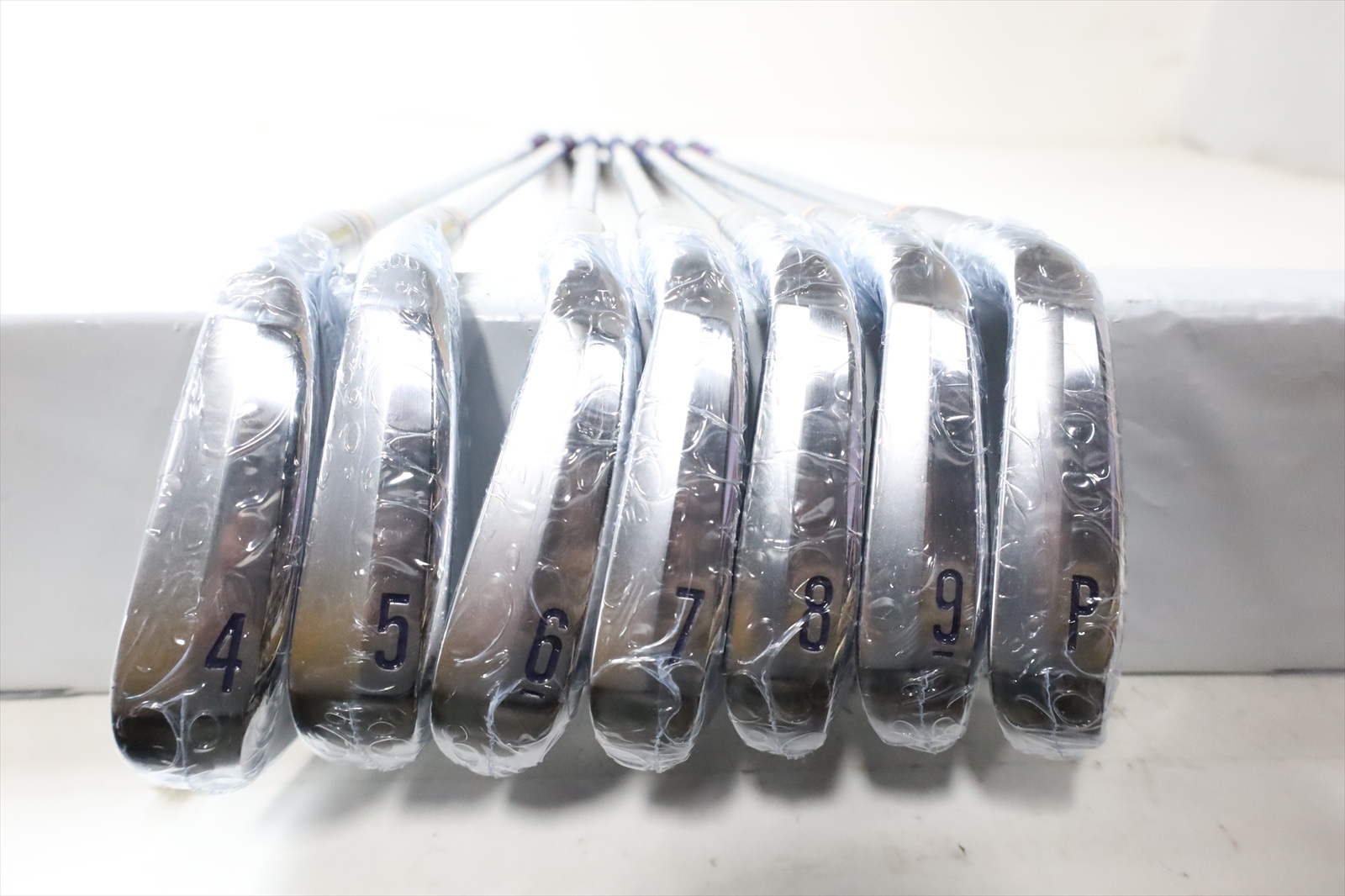Srixon Limited Edition All-American Zxi5/7 Iron Set 4-Pw Stiff Dynamic Gold
