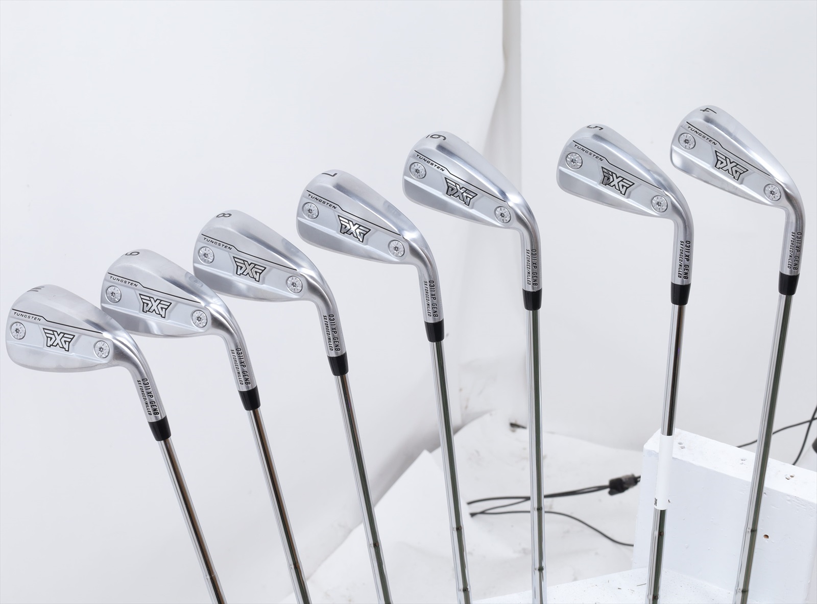 Pxg 0311Xp Gen 8 Iron Set 4-Pw Stiff Dynamic Gold Mid 115 S300 3999191 Excellent