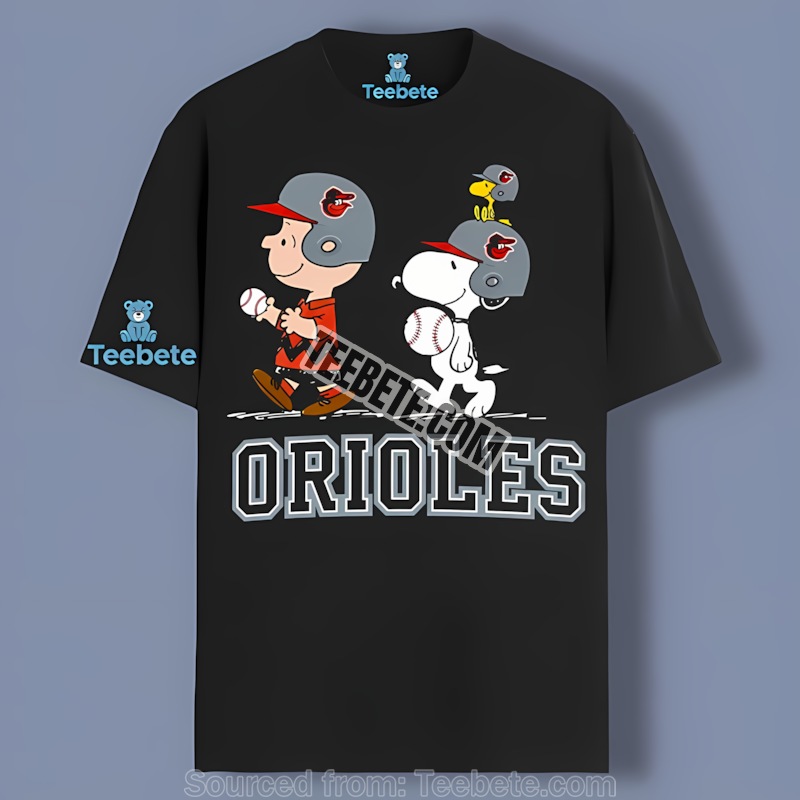 Baltimore Orioles Charlie Brown And Snoopy Play Together Regular Shirt