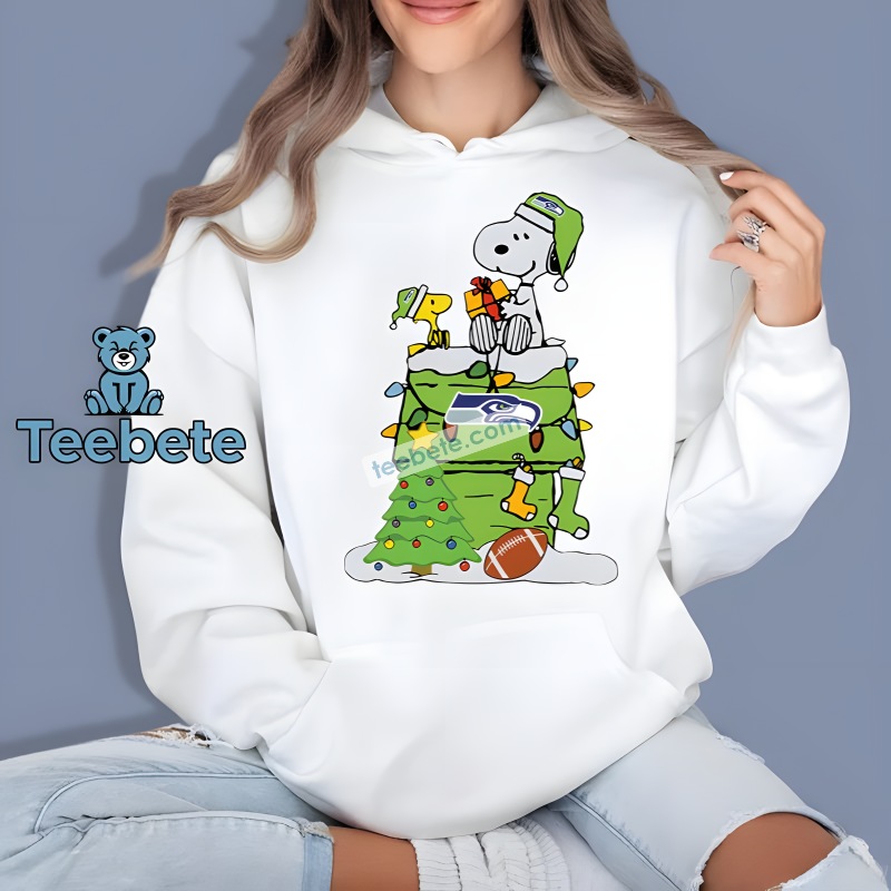 Seattle Seahawks Snoopy Woodstock On Christmas House Classic Tanktop Seattle Seahawks Snoopy Woodstock On Christmas House Classic Tanktop