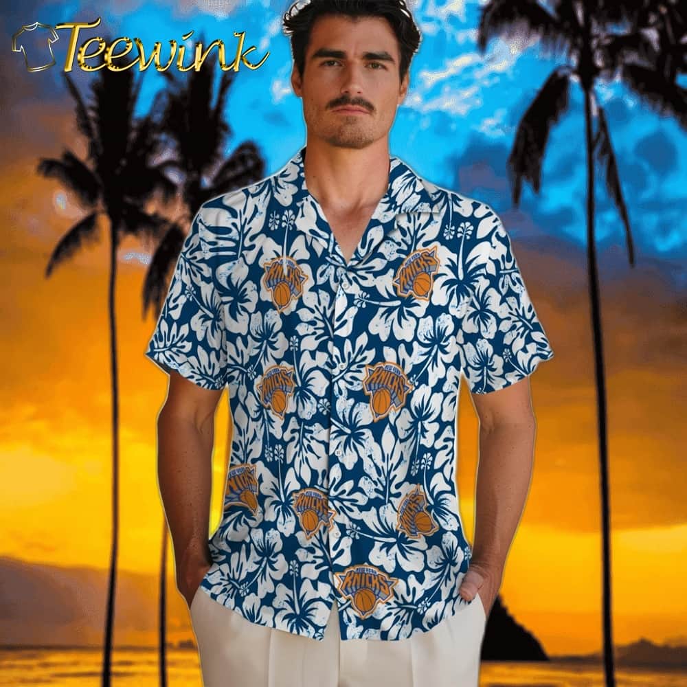 Hibiscus Motif New York Knicks Hawaiian Shirt image 2 Hibiscus Motif New York Knicks Hawaiian Shirt image 2