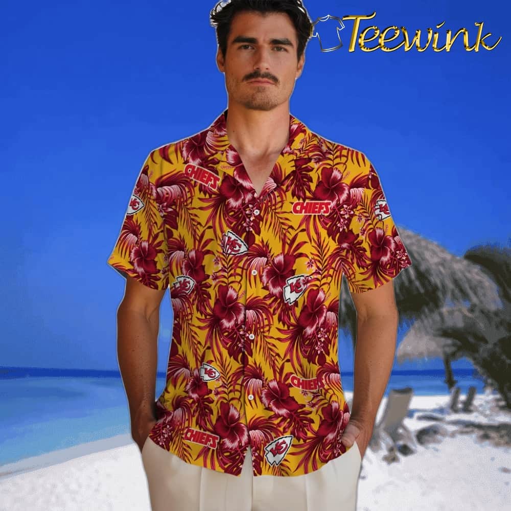 Kansas City Chiefs Hawaiian Shirt – Hibiscus Exotic image 2 Kansas City Chiefs Hawaiian Shirt – Hibiscus Exotic image 2