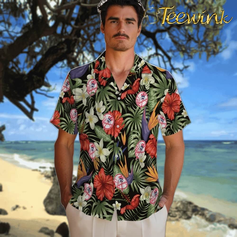 New York Yankees Hawaiian Shirt – Hawaii Floral Hibiscus image 2 New York Yankees Hawaiian Shirt – Hawaii Floral Hibiscus image 2