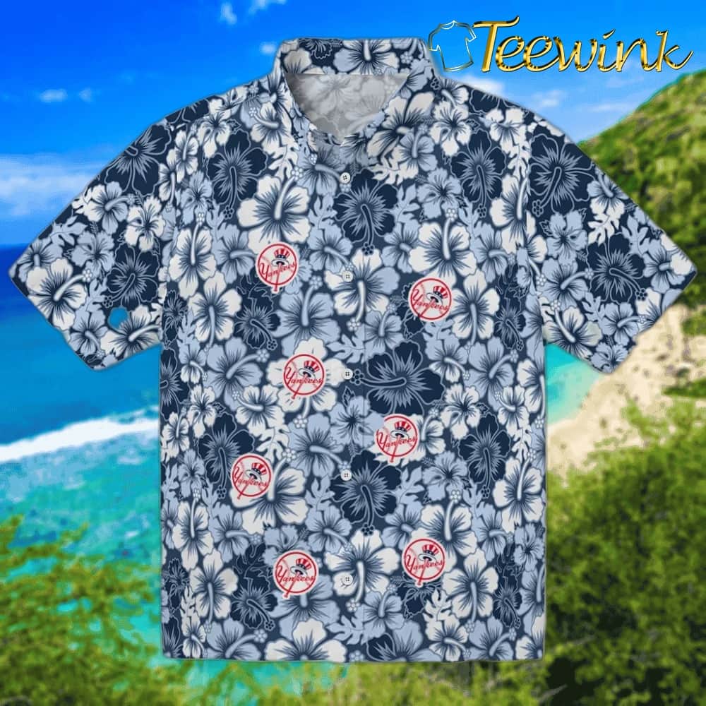 New York Yankees Hawaiian Shirt – Hibiscus Arrangement