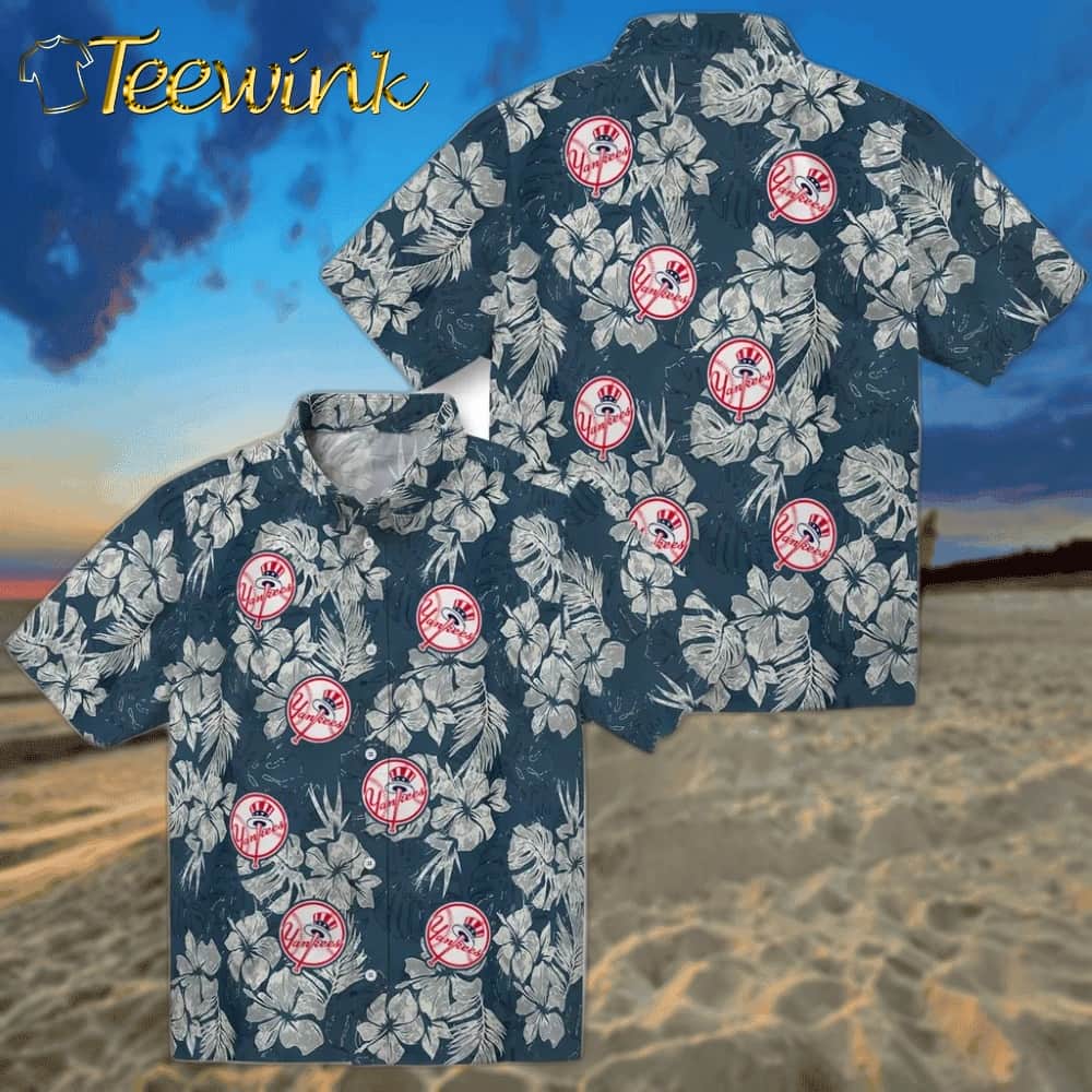 New York Yankees Hawaiian Shirt – Hibiscus Flowers image 3 New York Yankees Hawaiian Shirt – Hibiscus Flowers image 3