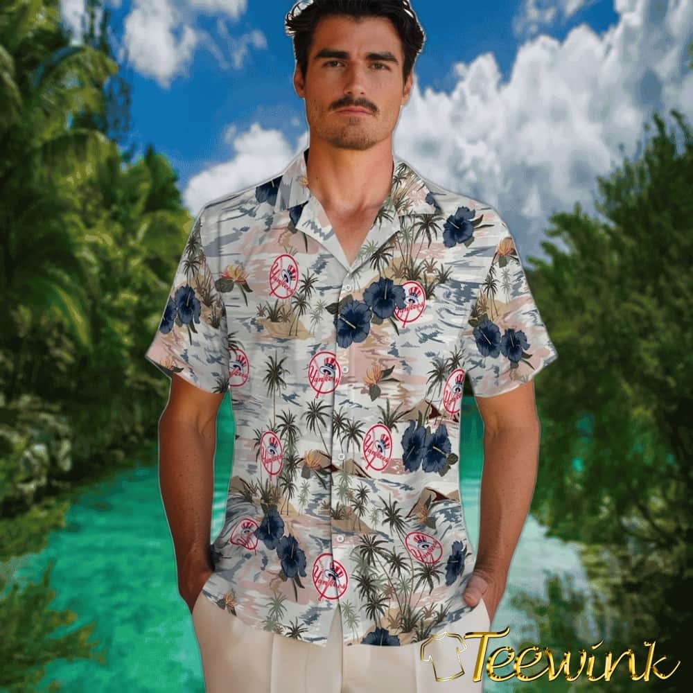 New York Yankees Hawaiian Shirt – Hibiscus Seaside image 2 New York Yankees Hawaiian Shirt – Hibiscus Seaside image 2