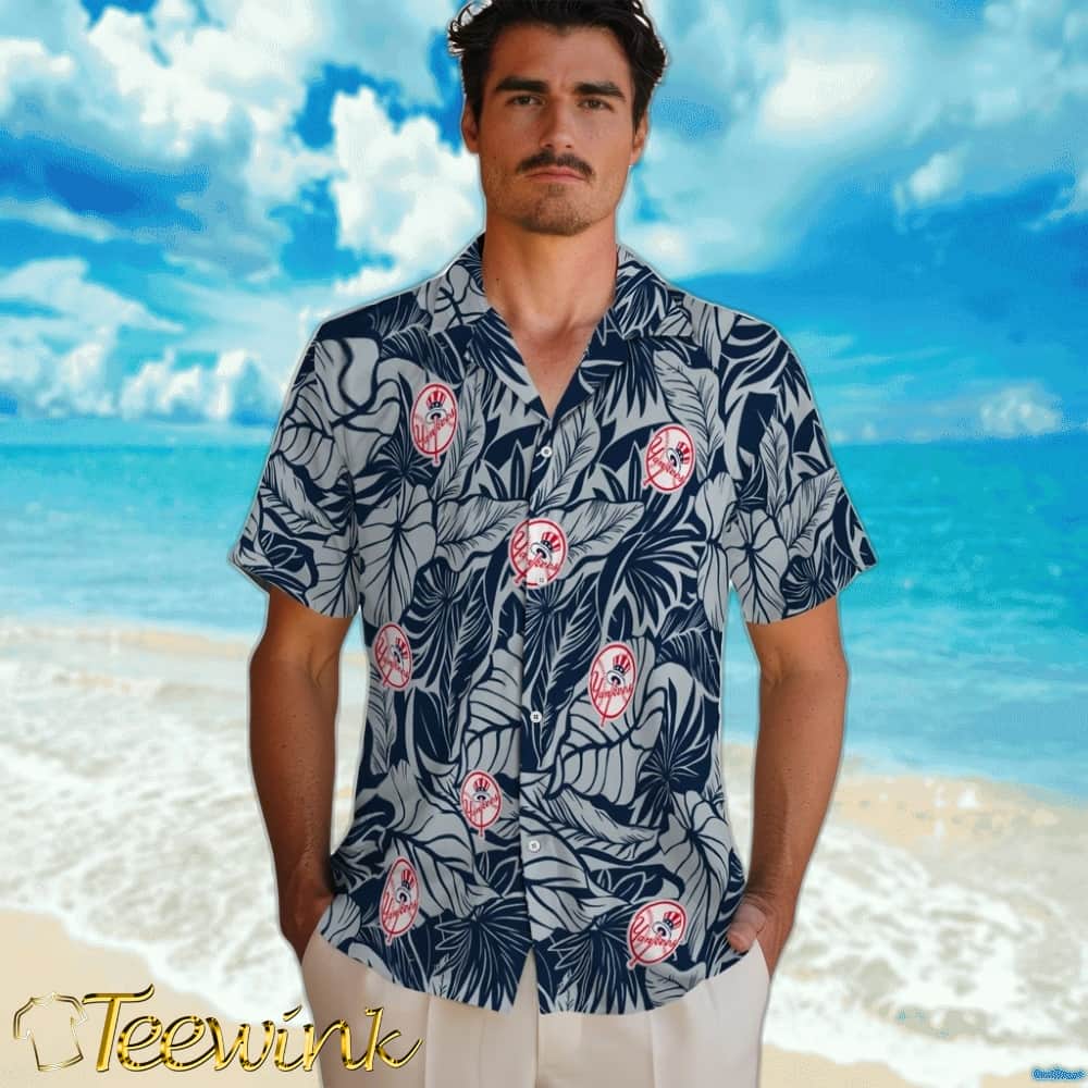 New York Yankees Hawaiian Shirt – Monstera Layer image 2 New York Yankees Hawaiian Shirt – Monstera Layer image 2