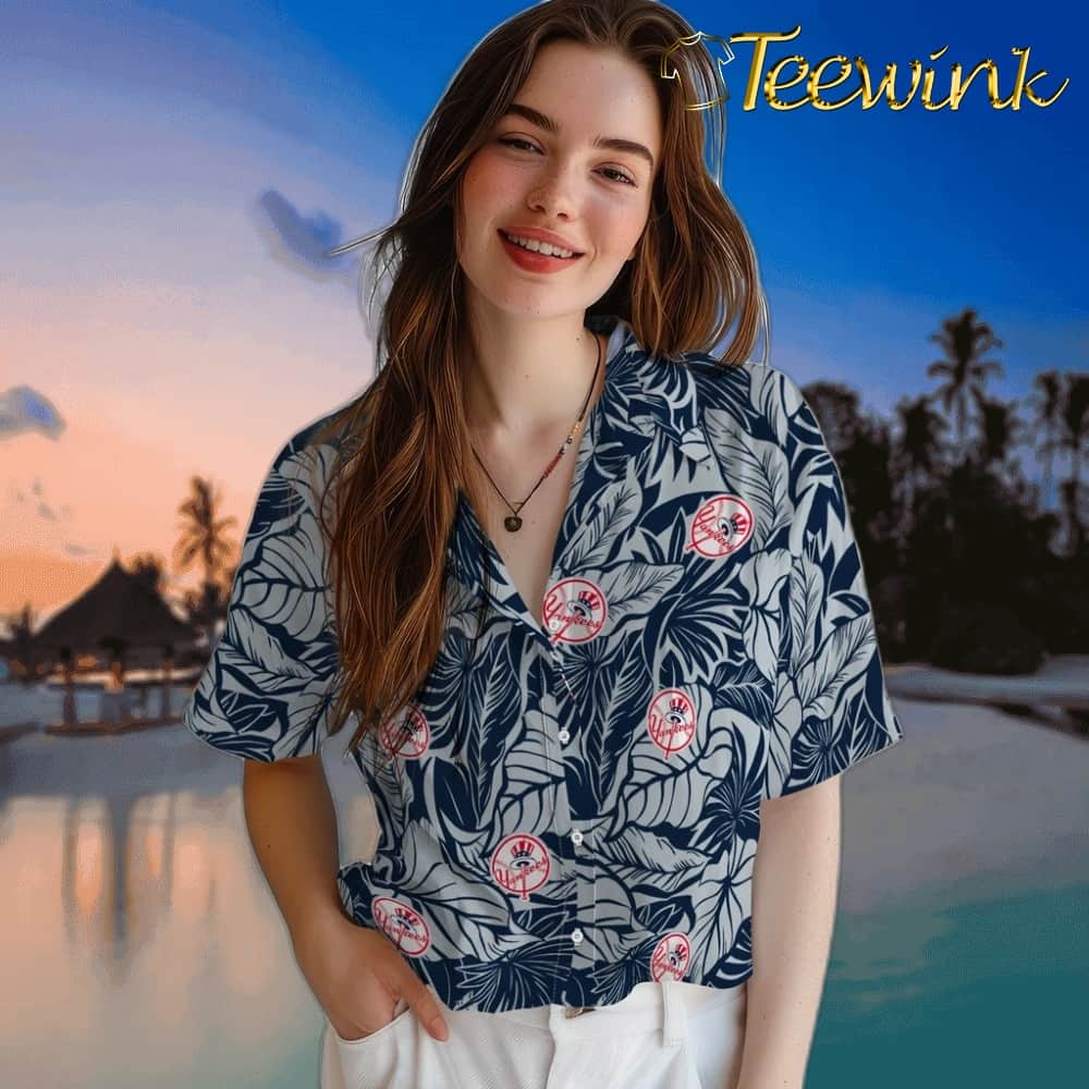 New York Yankees Hawaiian Shirt – Monstera Layer image 4 New York Yankees Hawaiian Shirt – Monstera Layer image 4
