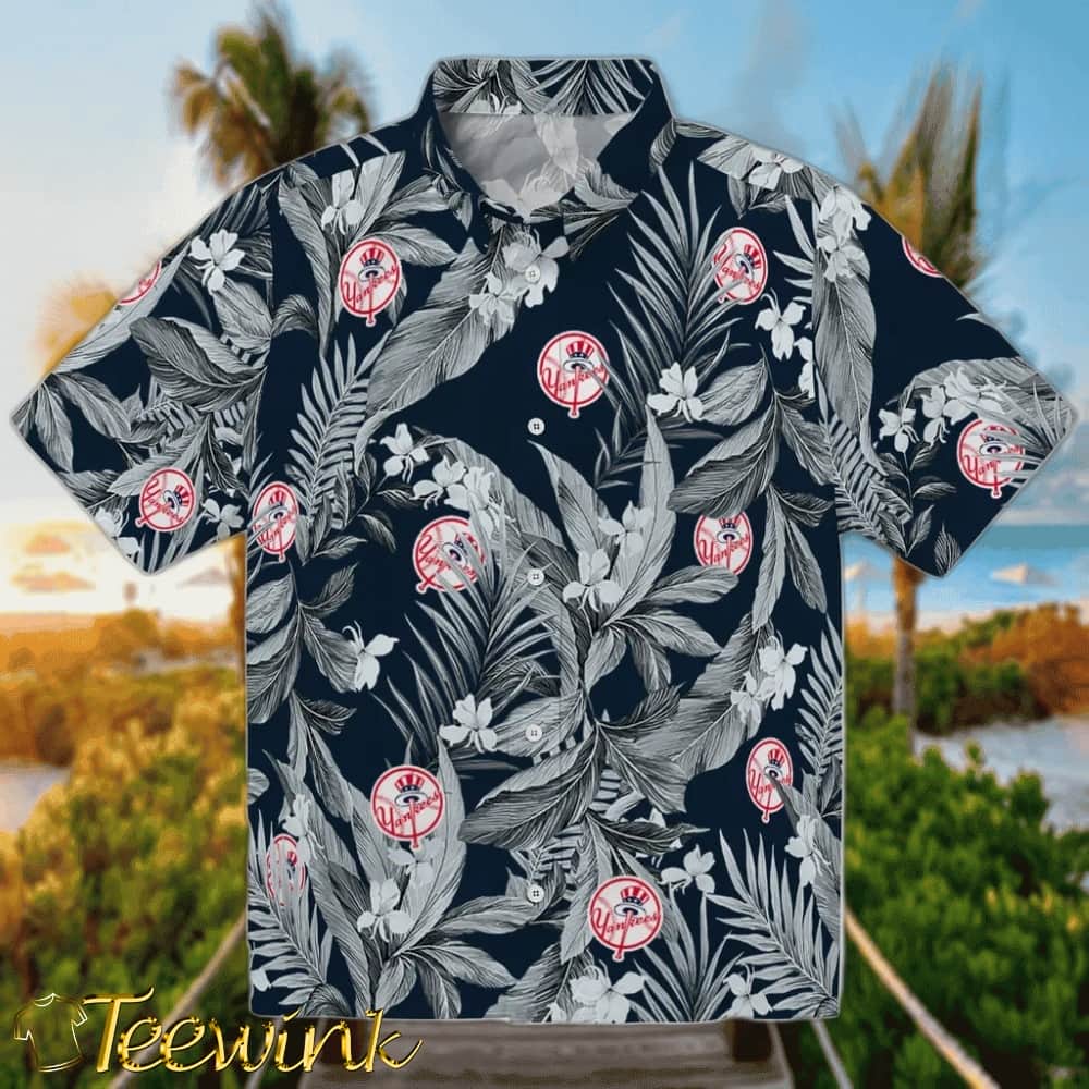 New York Yankees Hawaiian Shirt – Palm Leaves