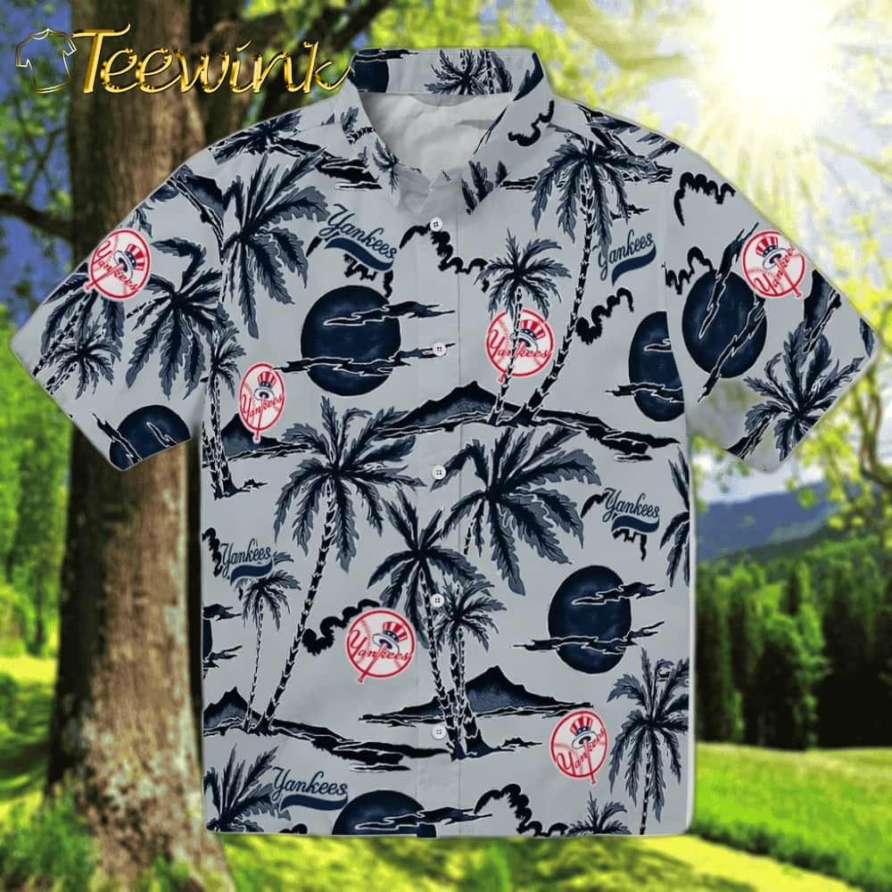 New York Yankees Hawaiian Shirt – Palm Leaves