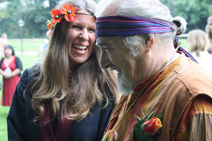 Happy Couple Happy Couple