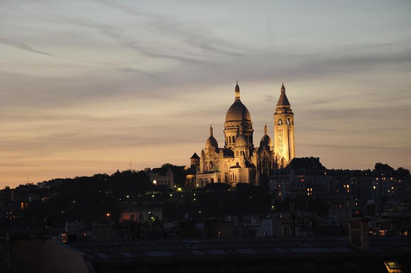 Montmartre and the Louvre Museum