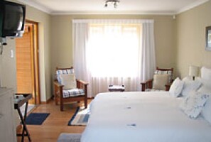 OAKVALE LODGE GUEST HOUSE