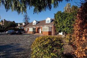 Holly Lodge