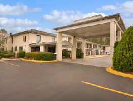 Super 8 Lancaster SC