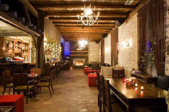 Porto Cafe and Bar