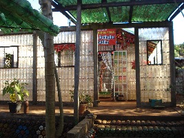 La Casa de Las Botellas