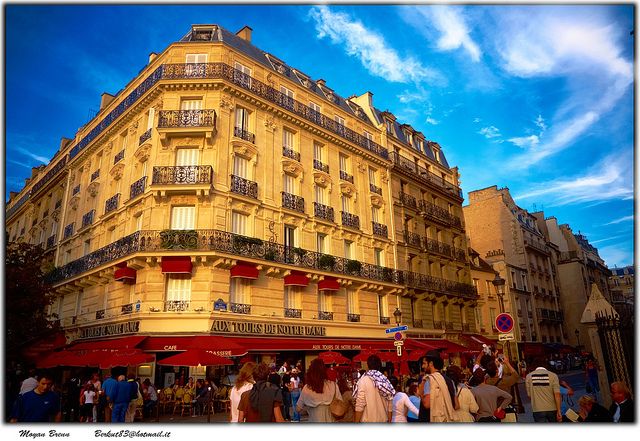 Aux Tours de Notre Dame