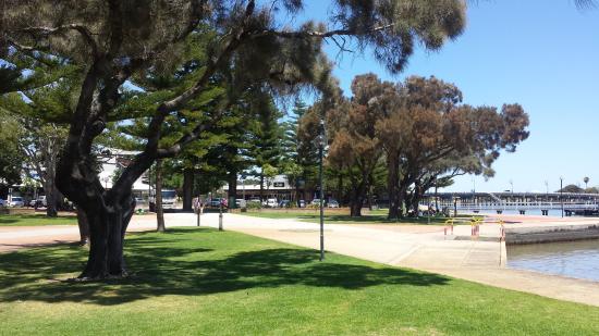 Eastern Foreshore Park