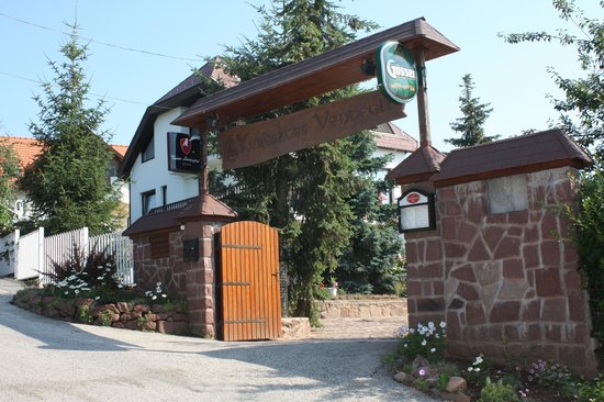 Handclasp European Sculpture Park