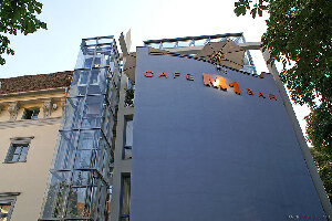 M1 Cafe-Bar