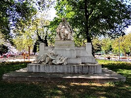 Brahms Statue