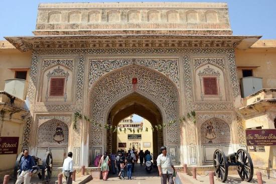 Chetram Voyages - Day Tours