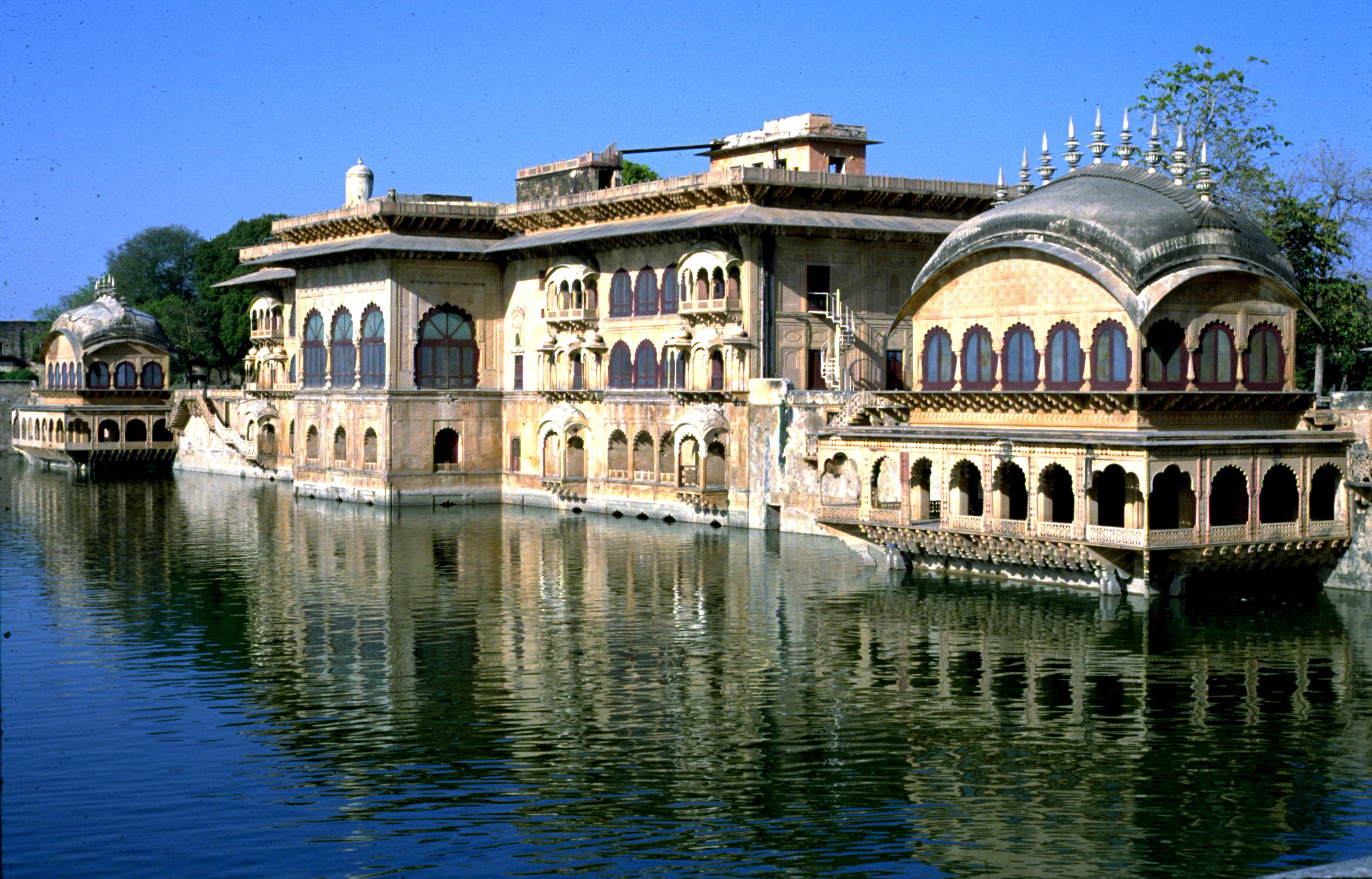 Deeg Palace
