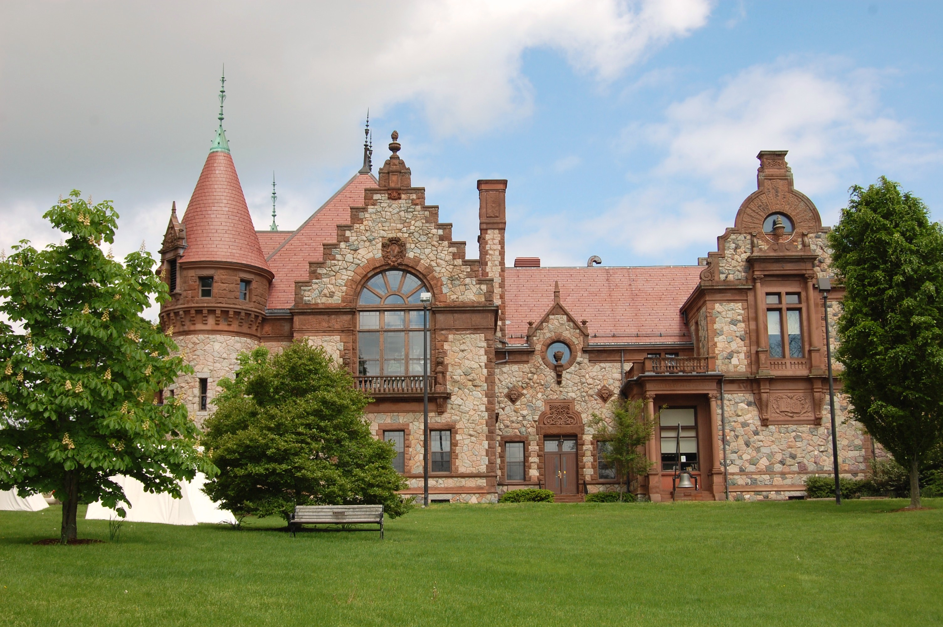 Wellesley Town Hall