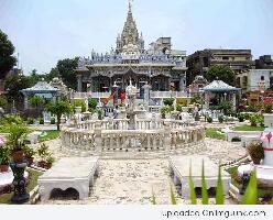 Koottamundu Glass Temple