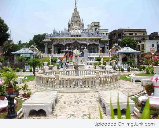 Koottamundu Glass Temple