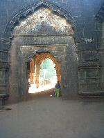 Teen Darwaza
