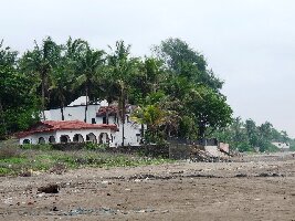 Dahanu India Beach