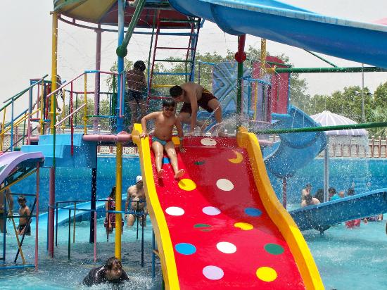 Aapno Ghar Amusement and Water Park