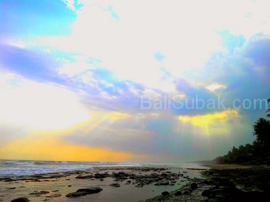 Pengeragoan Beach