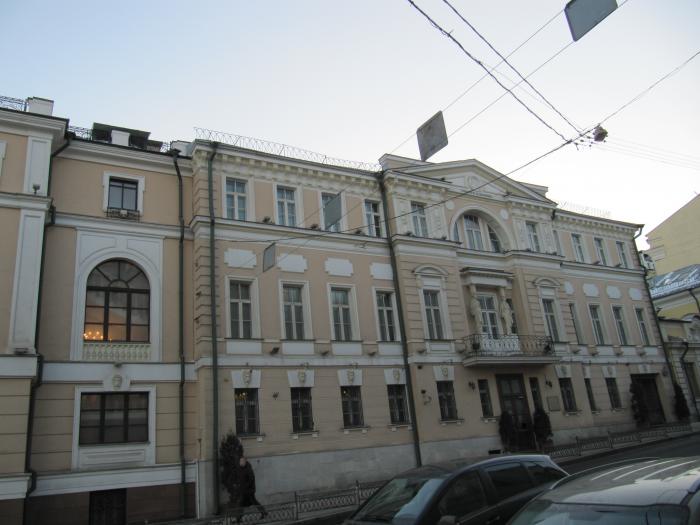 Alexander Art Gallery and Salon