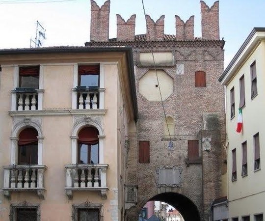 Porta San Bortolo