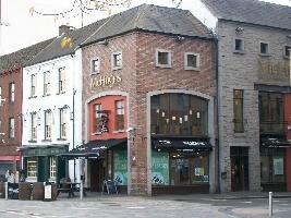 McHughs Bar and Restaurant