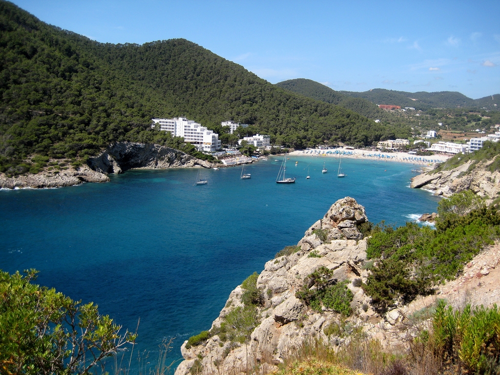 Playa Cala Llonga Crysyaz S L