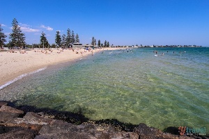 Acland St