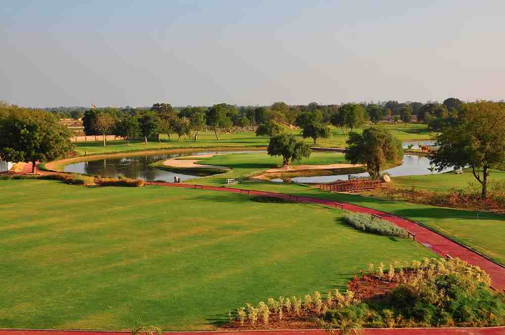 Gulmohar Greens - Golf  and Country Club Ltd.
