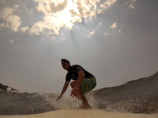 Tortuga Surf  School