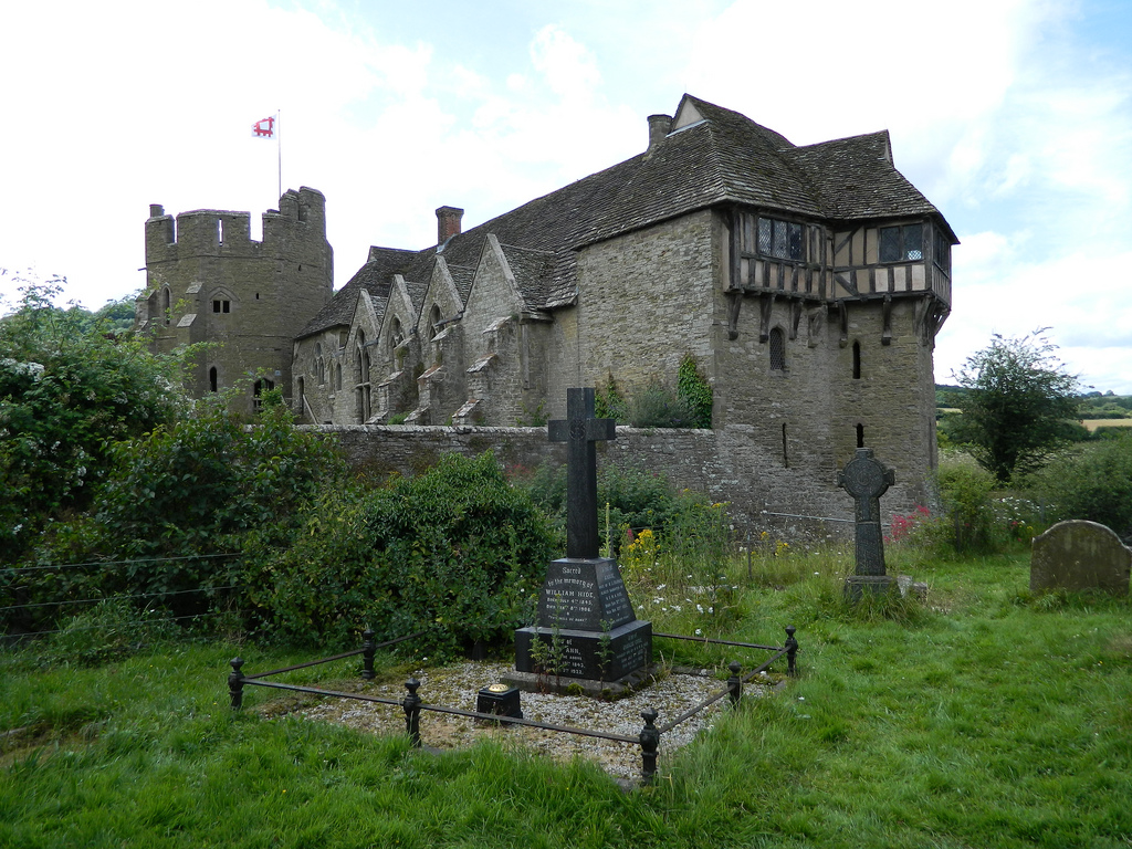 Stokesay Castle