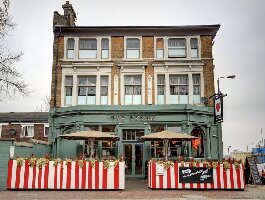London England Pub