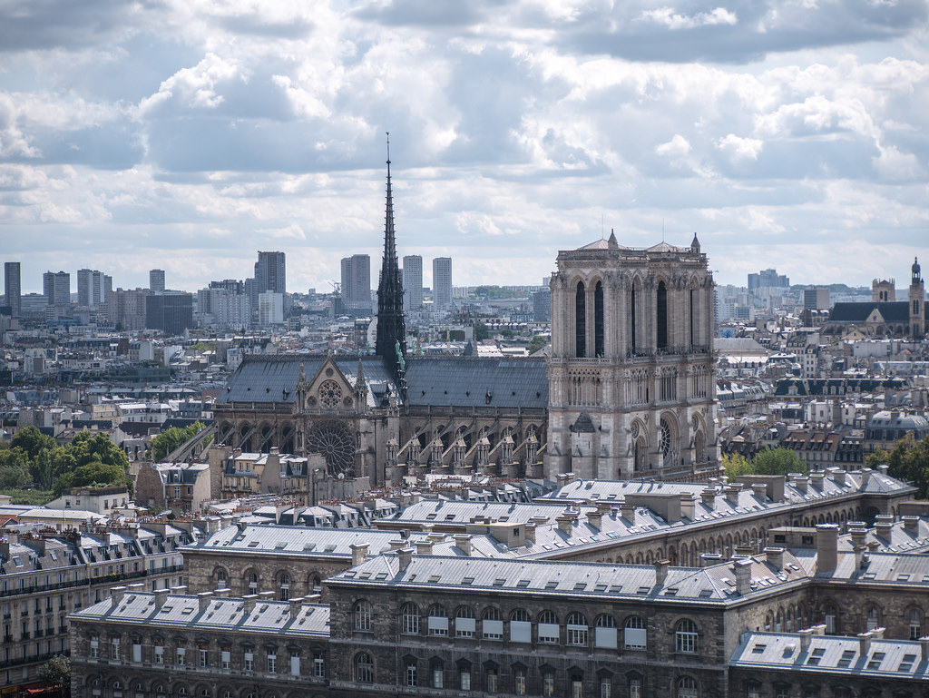 Tours de la Cathedrale Notre-Dame