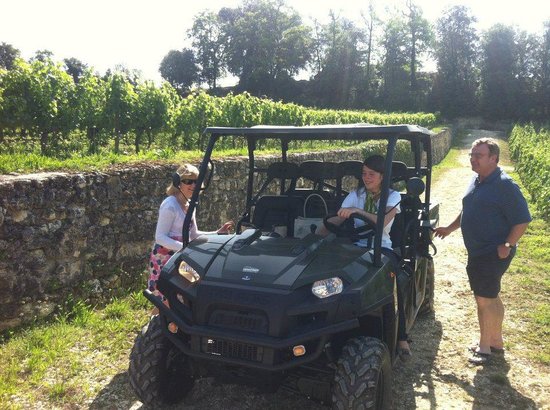 33 Tour  Bordeaux and Chateaux